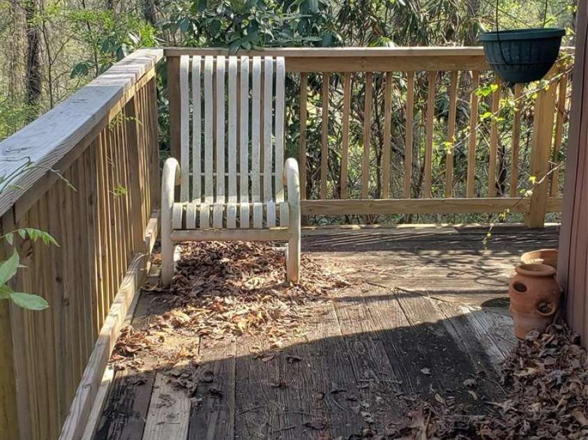 31 Samuel Lane, Candler, NC 28715.  MLS# CAR4257442, YatesRealty ID 16797. Deck