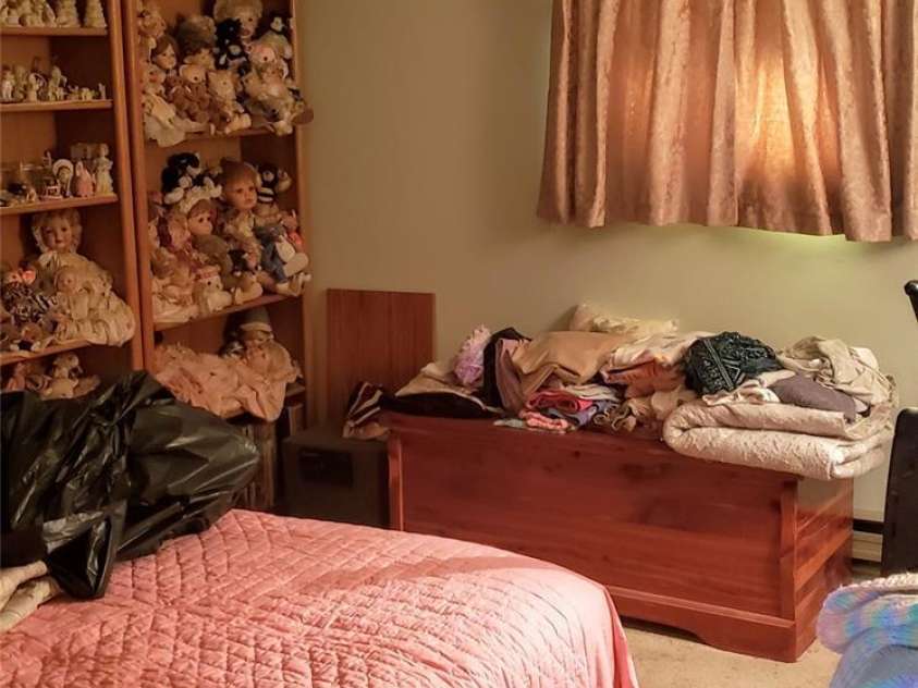 31 Samuel Lane, Candler, NC 28715.  MLS# CAR4257442, YatesRealty ID 16797. Primary Bedroom