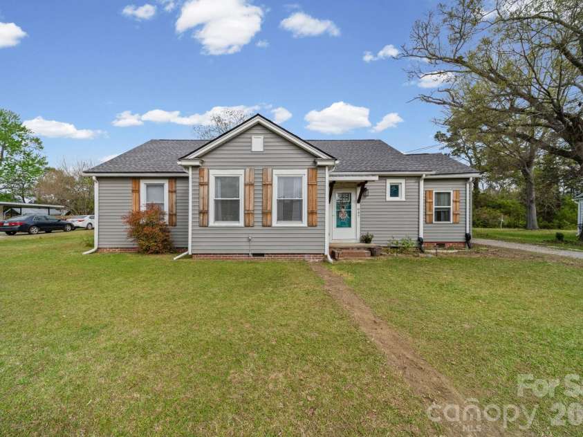 647 Still Street, Chester, SC 29706.  MLS# CAR4343695, YatesRealty ID 16798. 