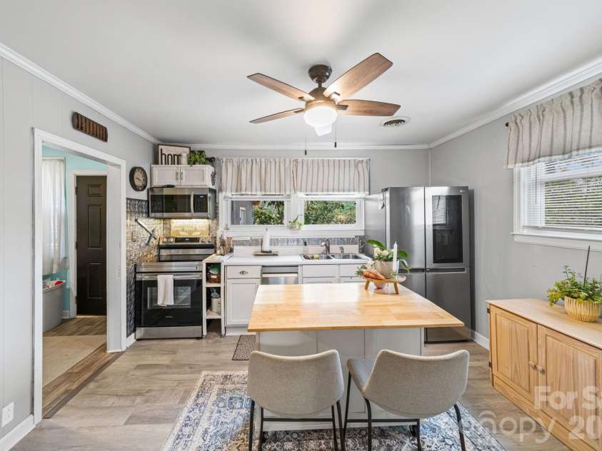 647 Still Street, Chester, SC 29706.  MLS# CAR4343695, YatesRealty ID 16798. 