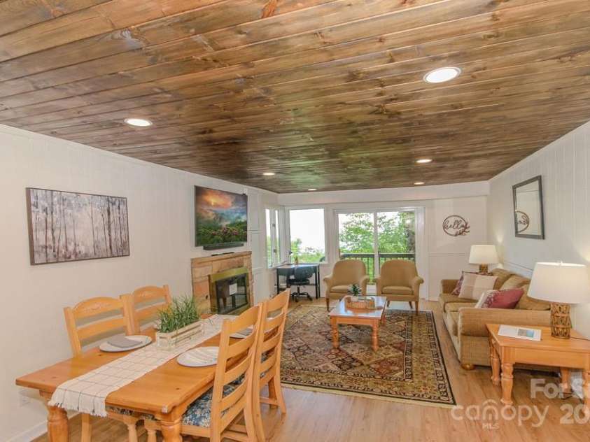 220 Northridge Road, Beech Mountain, NC 28604.  MLS# CAR4300287, YatesRealty ID 16799. 