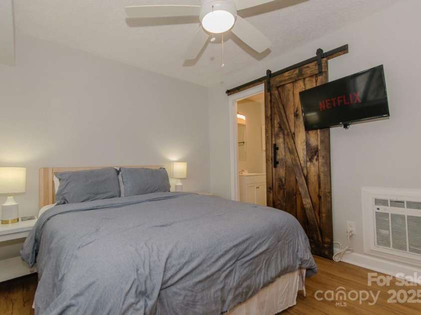 220 Northridge Road, Beech Mountain, NC 28604.  MLS# CAR4300287, YatesRealty ID 16799. 