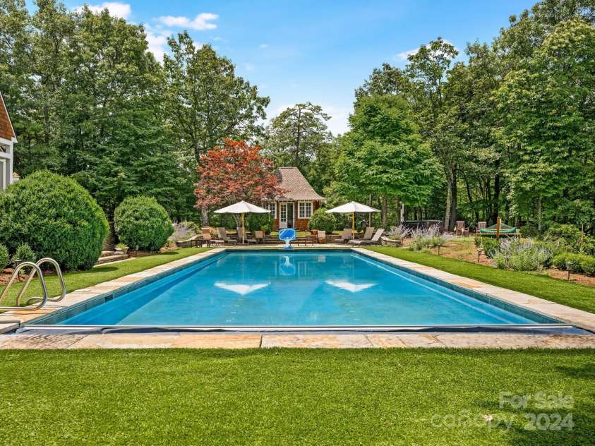 380 Pine Ridge, Boone, NC 28607.  MLS# CAR4167107, YatesRealty ID 168. Pool