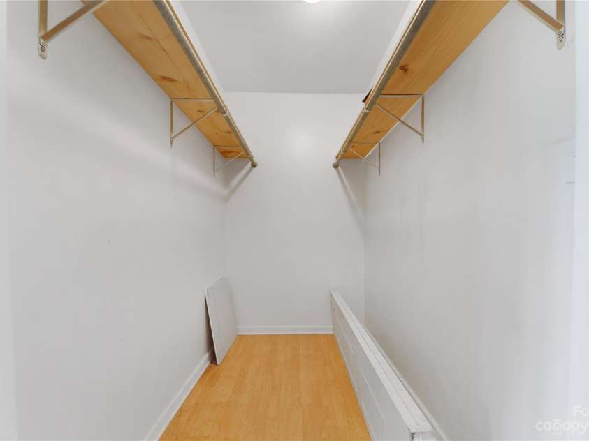 440 Oakland Avenue, Statesville, NC 28677.  MLS# CAR4080981, YatesRealty ID 168. Owners Suite Walk In Closet