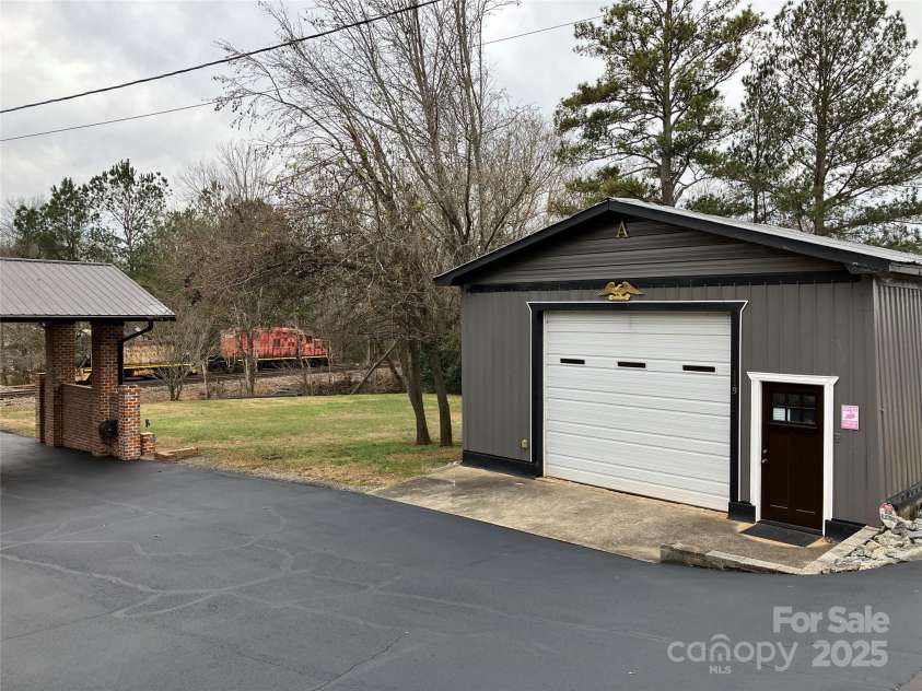 157 Main Street, Bostic, NC 28018.  MLS# CAR4329921, YatesRealty ID 1680. Garage / Warehouse