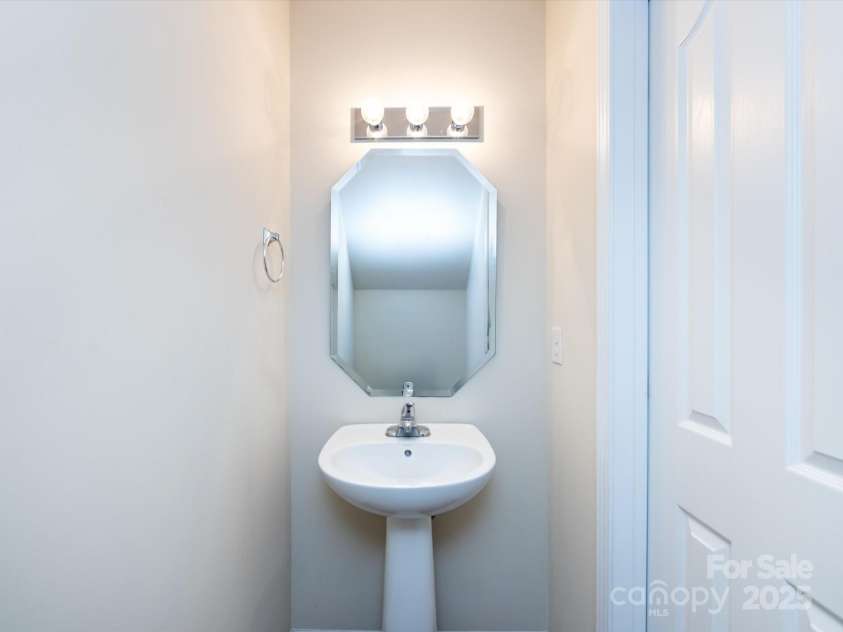 4529 Esmeralda Drive, Charlotte, NC 28269.  MLS# CAR4216566, YatesRealty ID 1680. 