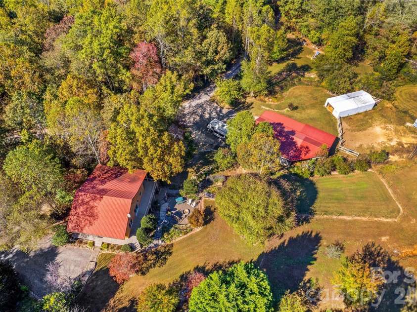 153 Mcgregor Lane, Statesville, NC 28625.  MLS# CAR4314414, YatesRealty ID 16800. 