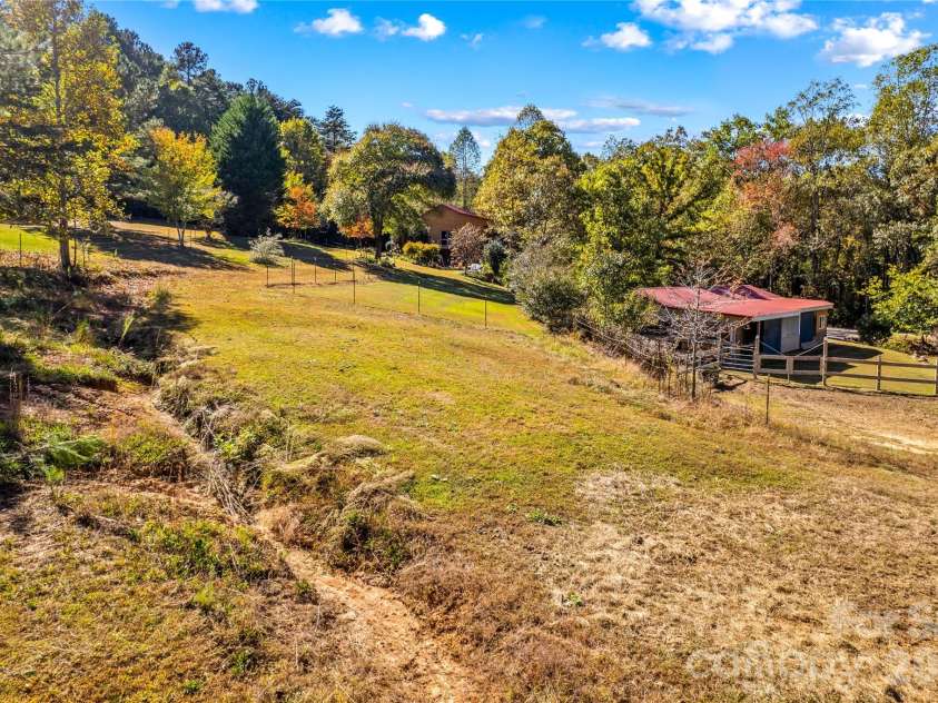 153 Mcgregor Lane, Statesville, NC 28625.  MLS# CAR4314414, YatesRealty ID 16800. 