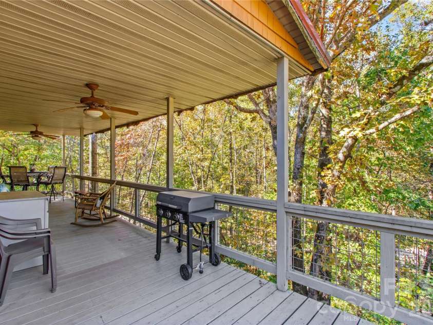 153 Mcgregor Lane, Statesville, NC 28625.  MLS# CAR4314414, YatesRealty ID 16800. 