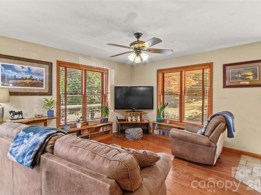 153 Mcgregor Lane, Statesville, NC 28625.  MLS# CAR4314414, YatesRealty ID 16800. 