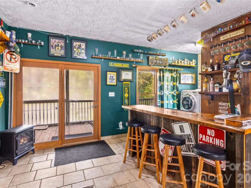 153 Mcgregor Lane, Statesville, NC 28625.  MLS# CAR4314414, YatesRealty ID 16800. 