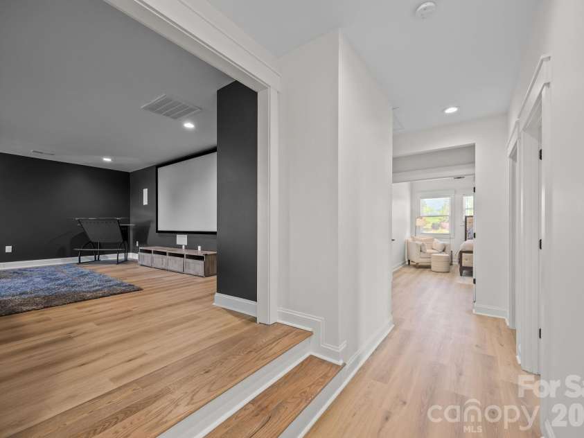 1090 Rolling Meadow Drive, Mooresville, NC 28115.  MLS# CAR4371396, YatesRealty ID 16802. 