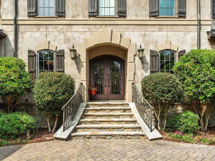 7906 Skye Lochs Drive, Waxhaw, NC 28173.  MLS# CAR4253185, YatesRealty ID 16803. 