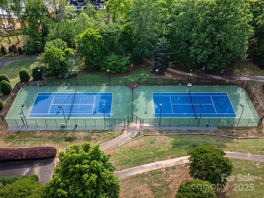 7906 Skye Lochs Drive, Waxhaw, NC 28173.  MLS# CAR4253185, YatesRealty ID 16803. Tennis anyone?