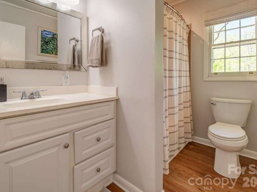 24 Forest Lane, Black Mountain, NC 28711.  MLS# CAR4369502, YatesRealty ID 16804. 