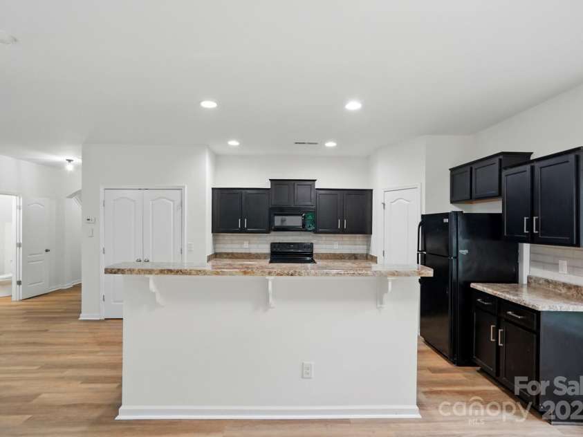 6322 Sydney Mae Lane, Charlotte, NC 28262.  MLS# CAR4260028, YatesRealty ID 16804. 