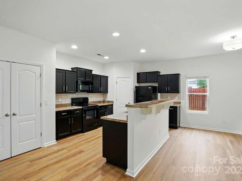 6322 Sydney Mae Lane, Charlotte, NC 28262.  MLS# CAR4260028, YatesRealty ID 16804. 