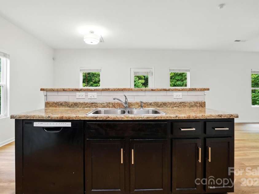 6322 Sydney Mae Lane, Charlotte, NC 28262.  MLS# CAR4260028, YatesRealty ID 16804. 