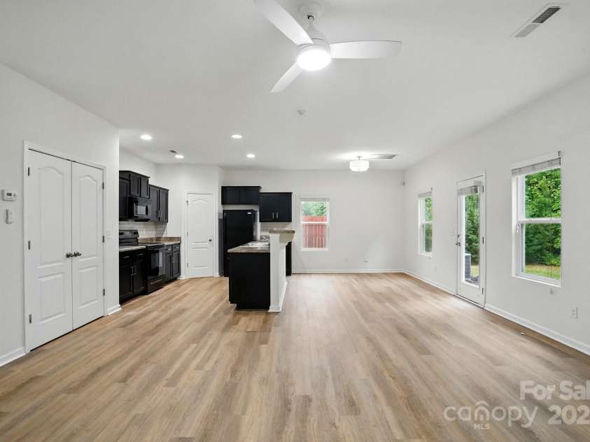 6322 Sydney Mae Lane, Charlotte, NC 28262.  MLS# CAR4260028, YatesRealty ID 16804. 