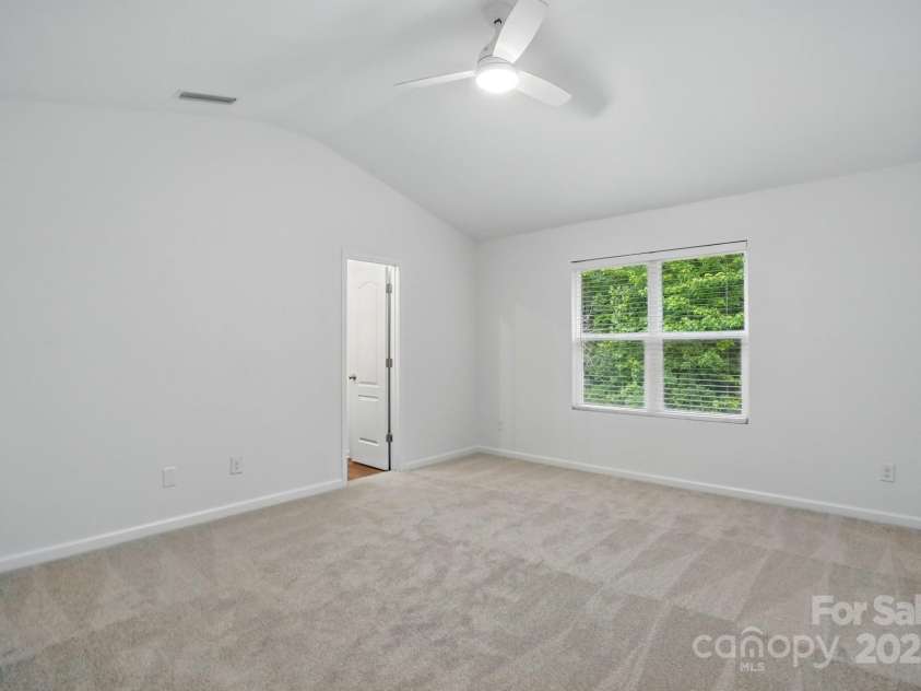 6322 Sydney Mae Lane, Charlotte, NC 28262.  MLS# CAR4260028, YatesRealty ID 16804. 