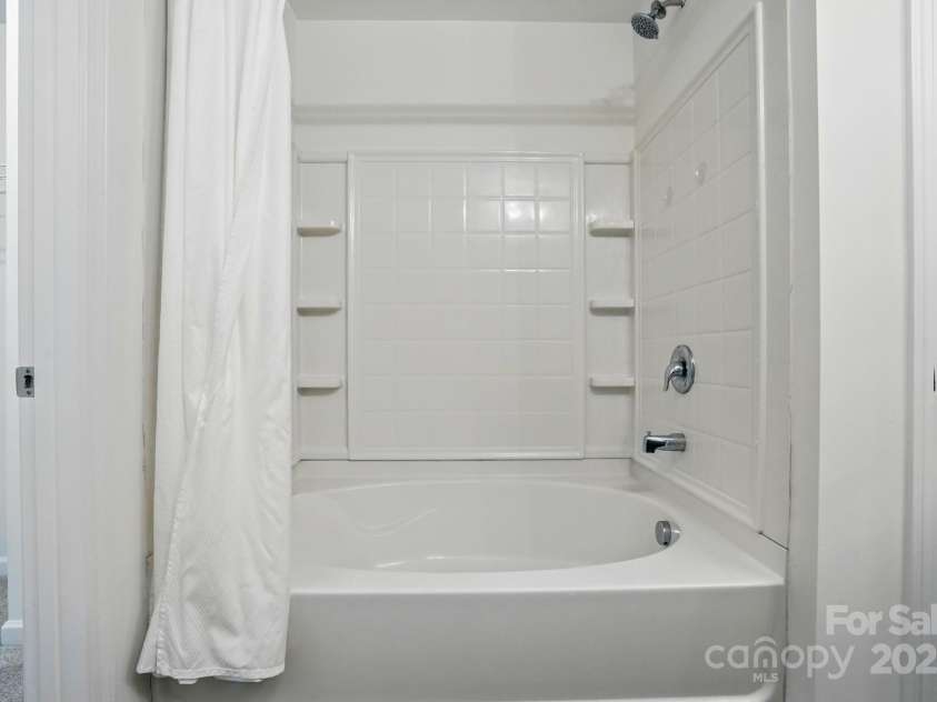 6322 Sydney Mae Lane, Charlotte, NC 28262.  MLS# CAR4260028, YatesRealty ID 16804. 