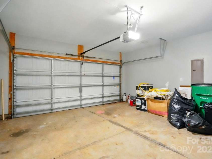 6322 Sydney Mae Lane, Charlotte, NC 28262.  MLS# CAR4260028, YatesRealty ID 16804. 