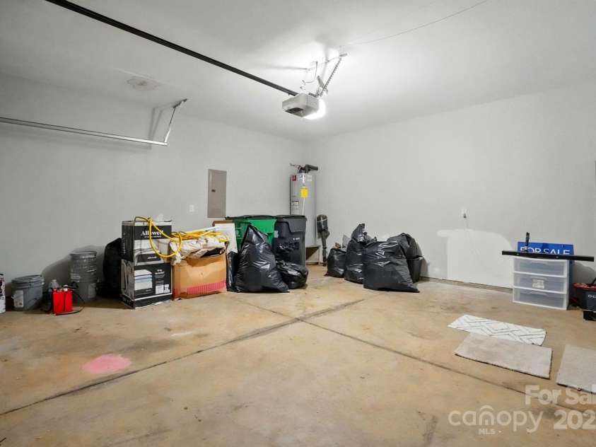 6322 Sydney Mae Lane, Charlotte, NC 28262.  MLS# CAR4260028, YatesRealty ID 16804. 