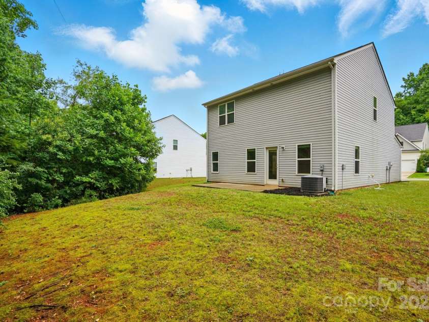 6322 Sydney Mae Lane, Charlotte, NC 28262.  MLS# CAR4260028, YatesRealty ID 16804. 