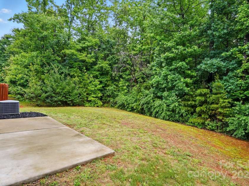 6322 Sydney Mae Lane, Charlotte, NC 28262.  MLS# CAR4260028, YatesRealty ID 16804. 