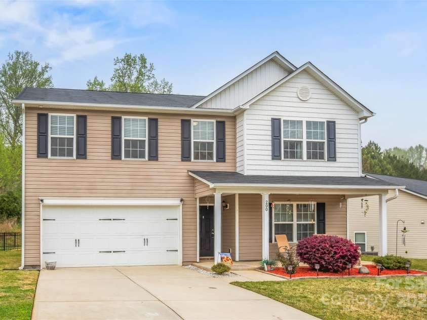 200 Boysenberry Drive, China Grove, NC 28023.  MLS# CAR4242502, YatesRealty ID 16805. 