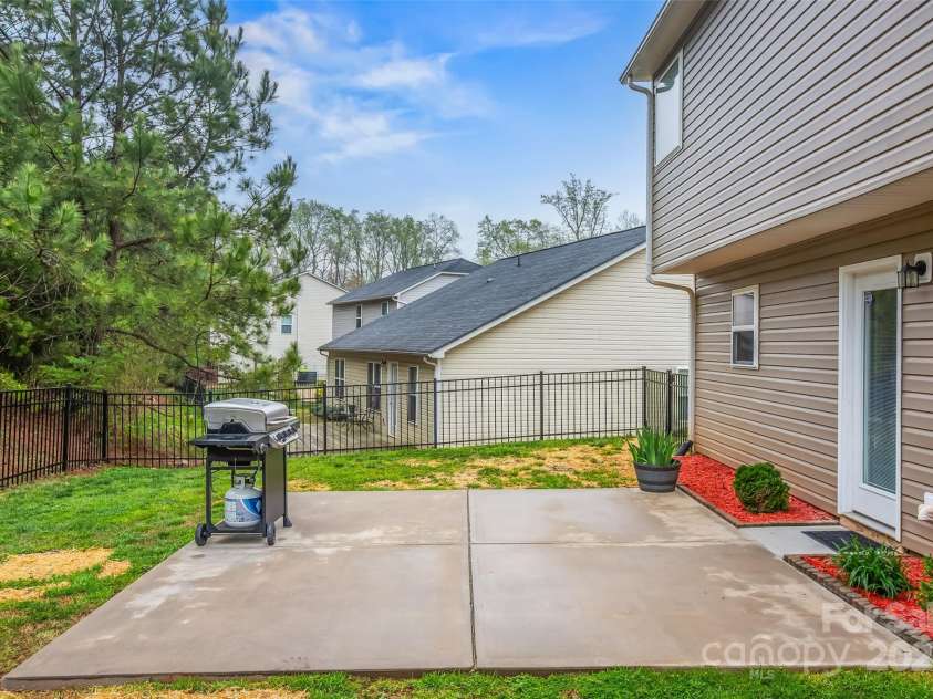 200 Boysenberry Drive, China Grove, NC 28023.  MLS# CAR4242502, YatesRealty ID 16805. 