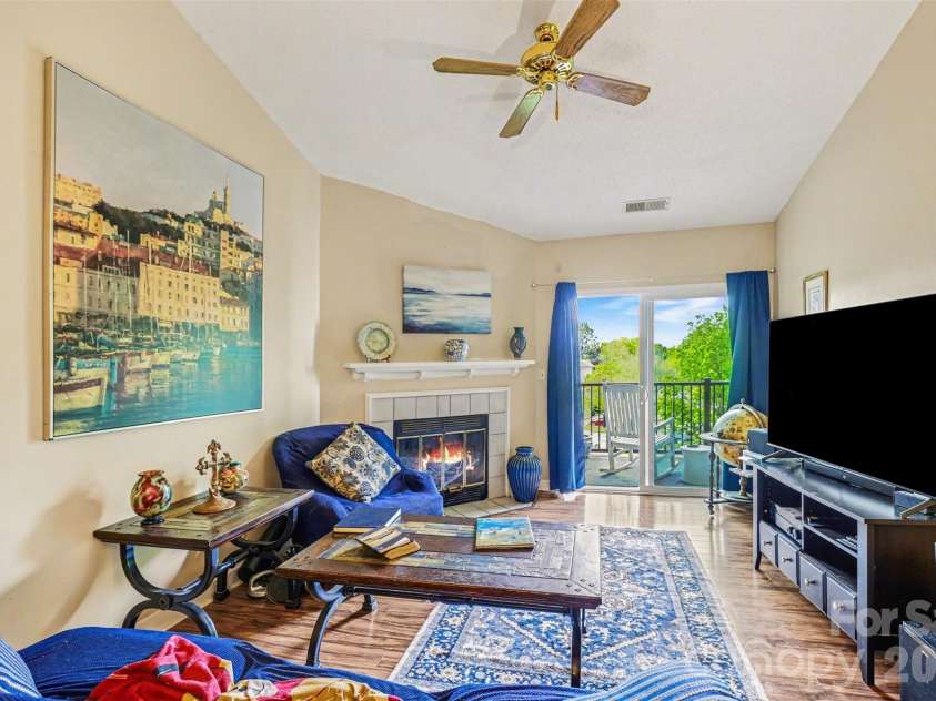 18809 Nautical Drive, Cornelius, NC 28031.  MLS# CAR4365474, YatesRealty ID 16807. 