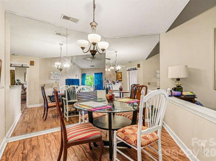 18809 Nautical Drive, Cornelius, NC 28031.  MLS# CAR4365474, YatesRealty ID 16807. 