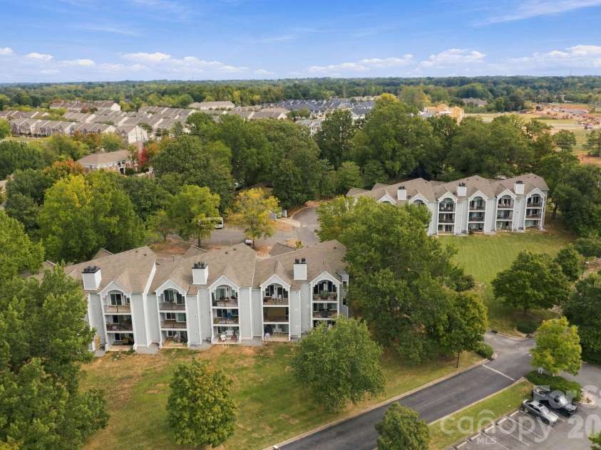 18809 Nautical Drive, Cornelius, NC 28031.  MLS# CAR4428851, YatesRealty ID 16807. 