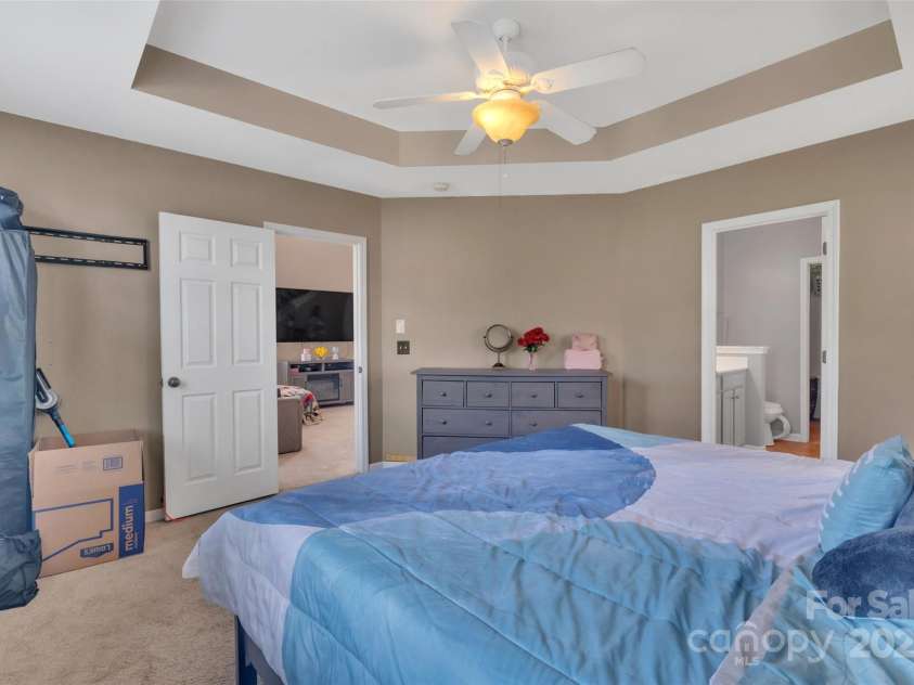 9614 Turning Wheel Drive, Charlotte, NC 28214.  MLS# CAR4257230, YatesRealty ID 16808. 