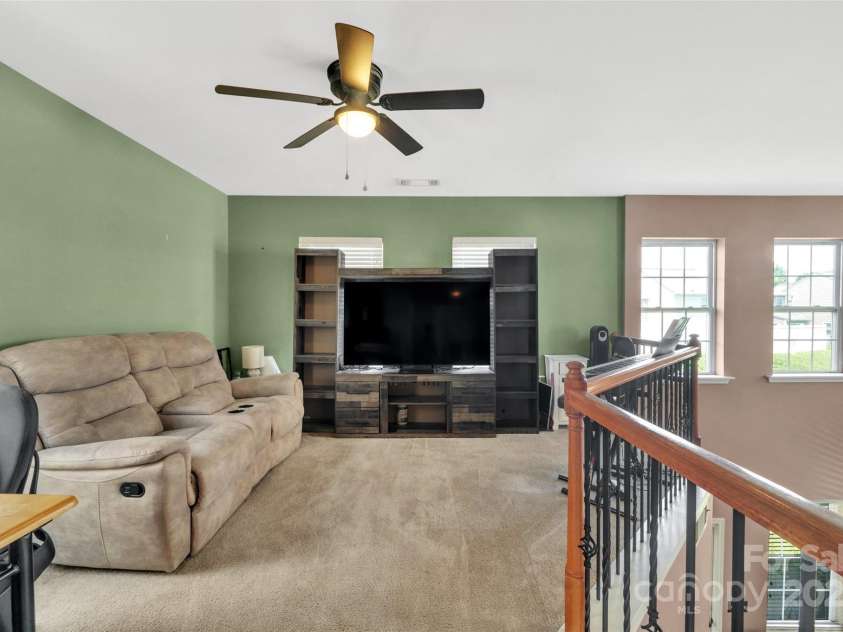 9614 Turning Wheel Drive, Charlotte, NC 28214.  MLS# CAR4257230, YatesRealty ID 16808. 