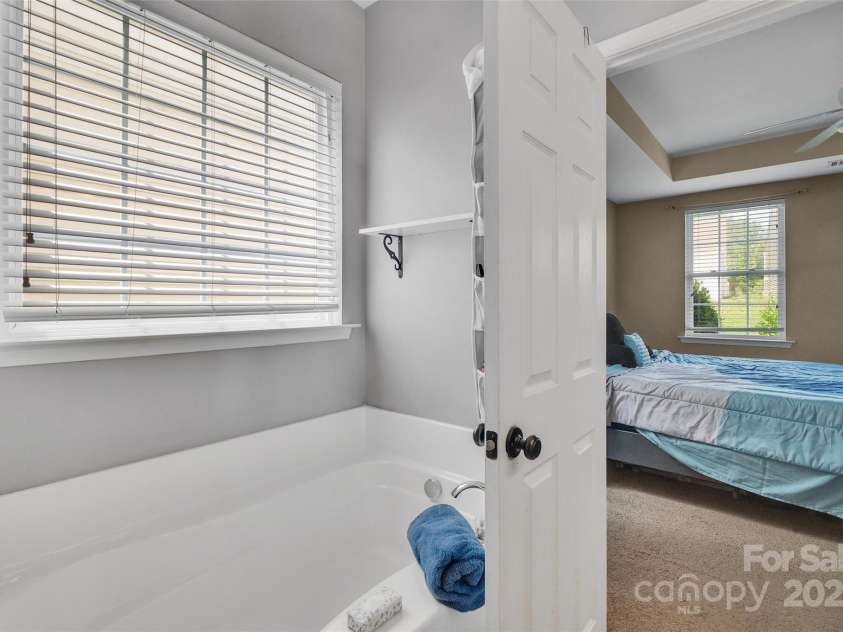 9614 Turning Wheel Drive, Charlotte, NC 28214.  MLS# CAR4257230, YatesRealty ID 16808. 