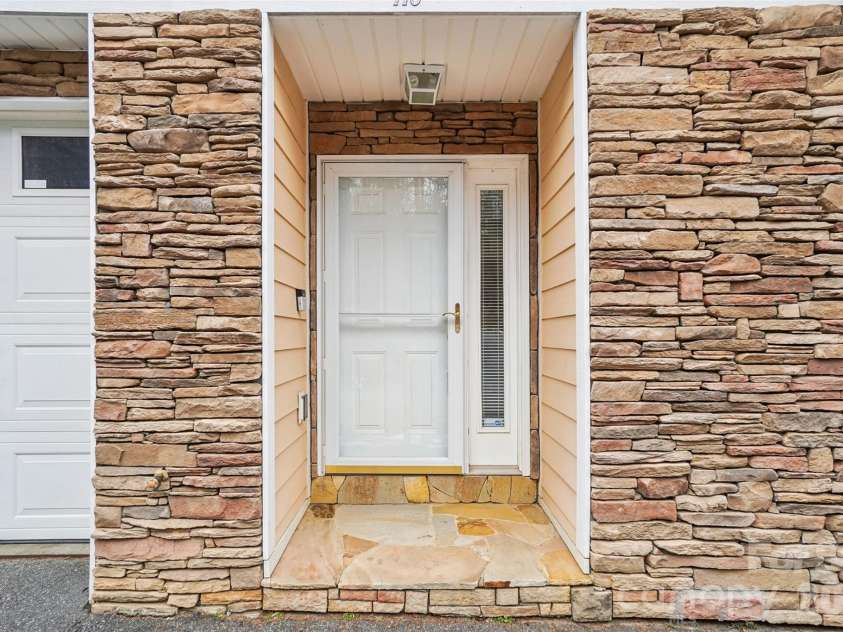 116 Dalya Road, Swannanoa, NC 28778.  MLS# CAR4346985, YatesRealty ID 16809. 