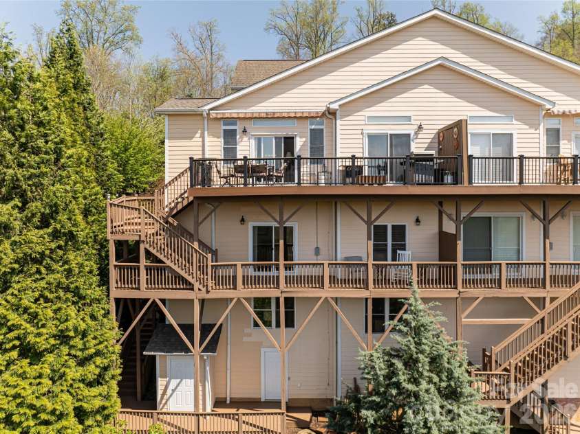 116 Dalya Road, Swannanoa, NC 28778.  MLS# CAR4346985, YatesRealty ID 16809. 