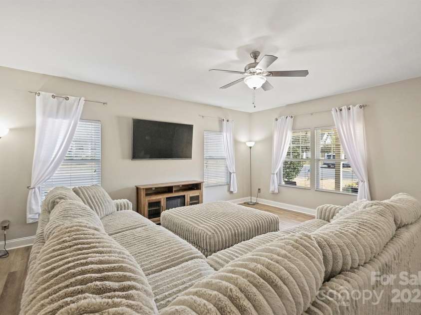 1008 Newton Avenue, Rock Hill, SC 29732.  MLS# CAR4232677, YatesRealty ID 16810. 