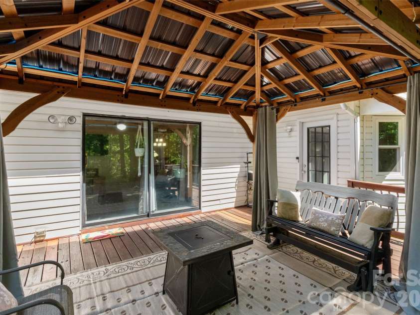 120 Captain White Drive, Rock Hill, SC 29730.  MLS# CAR4373767, YatesRealty ID 16811. 