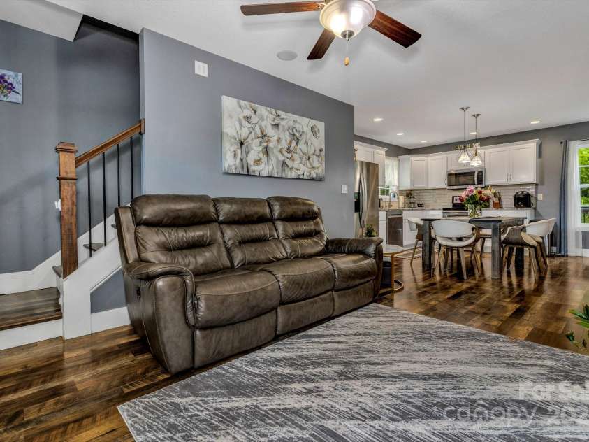 1024 Bear Creek Road, Leicester, NC 28748.  MLS# CAR4277159, YatesRealty ID 16812. 