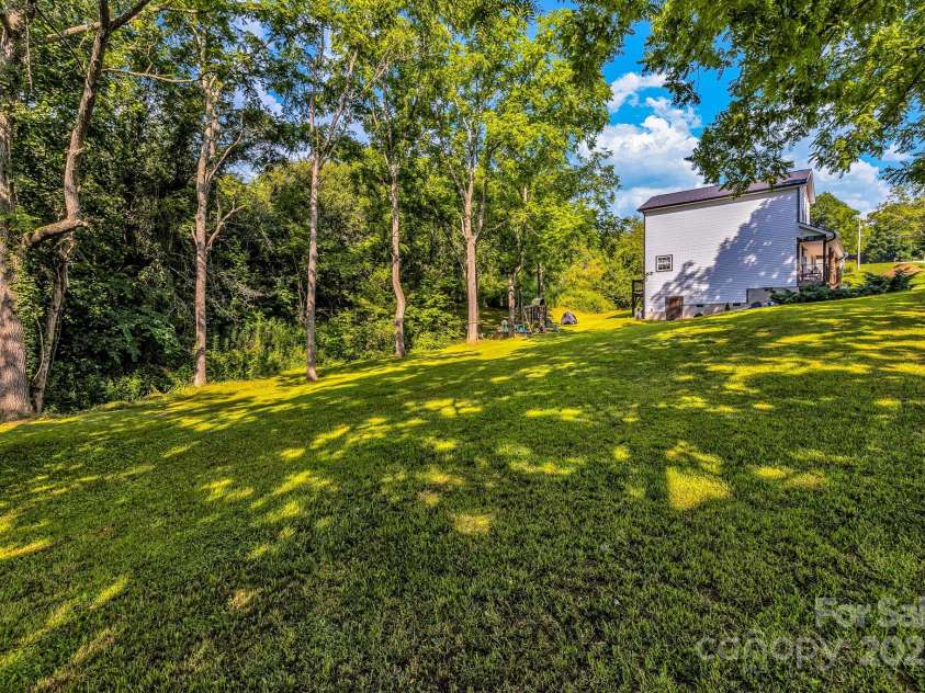 1024 Bear Creek Road, Leicester, NC 28748.  MLS# CAR4277159, YatesRealty ID 16812. 