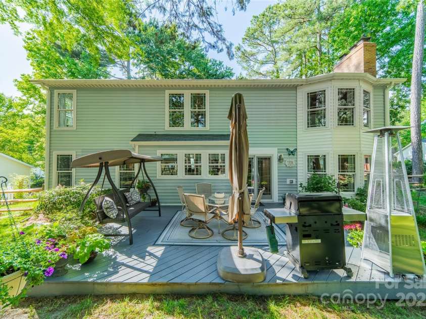 9920 White Cascade Drive, Charlotte, NC 28269.  MLS# CAR4264407, YatesRealty ID 16812. Back Deck