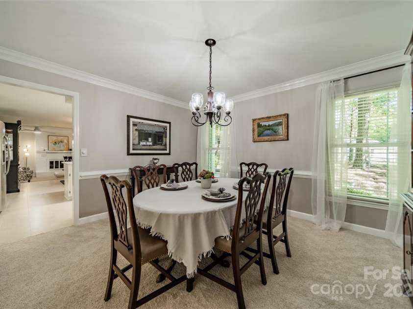 9920 White Cascade Drive, Charlotte, NC 28269.  MLS# CAR4264407, YatesRealty ID 16812. Dining Room