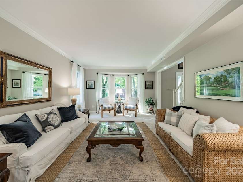 9920 White Cascade Drive, Charlotte, NC 28269.  MLS# CAR4264407, YatesRealty ID 16812. Living Room