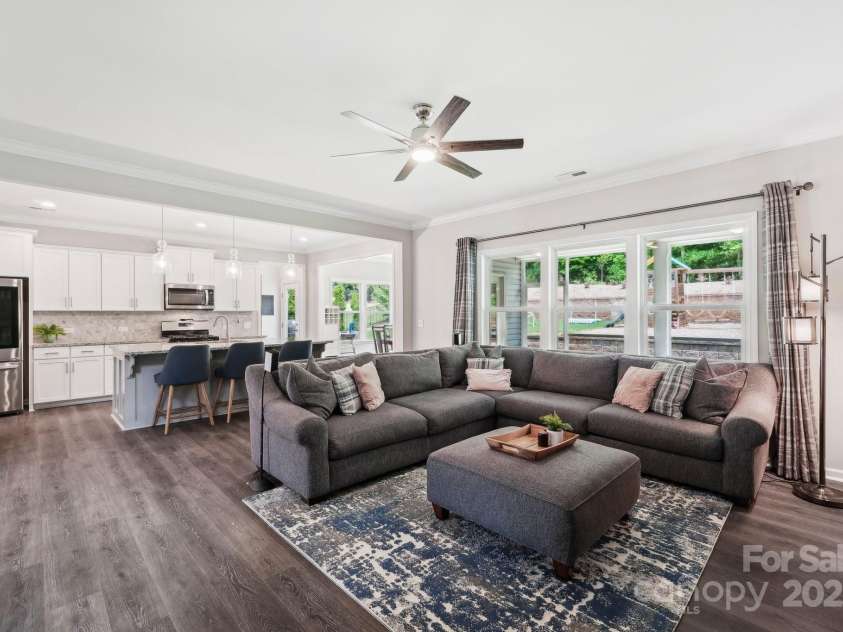 3218 Gilroy Drive, Fort Mill, SC 29707.  MLS# CAR4257644, YatesRealty ID 16814. 