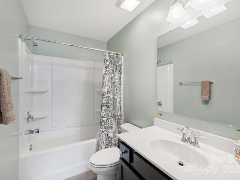 3218 Gilroy Drive, Fort Mill, SC 29707.  MLS# CAR4257644, YatesRealty ID 16814. 