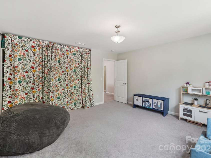3218 Gilroy Drive, Fort Mill, SC 29707.  MLS# CAR4257644, YatesRealty ID 16814. 
