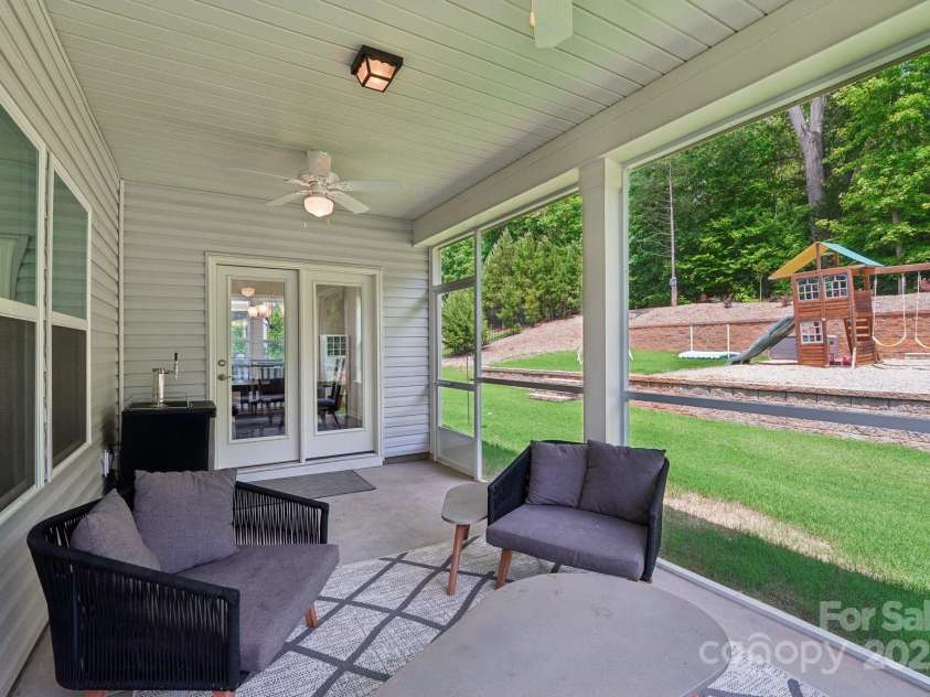 3218 Gilroy Drive, Fort Mill, SC 29707.  MLS# CAR4257644, YatesRealty ID 16814. 